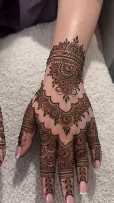pakistani mehndi design back hand
