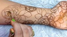 rose mehndi design back hand
