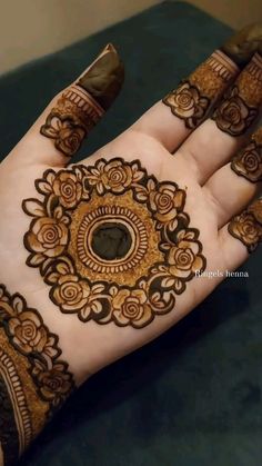 rose mehndi design back hand