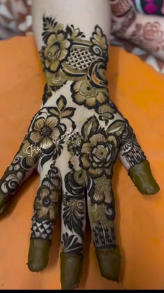 rose mehndi design back hand