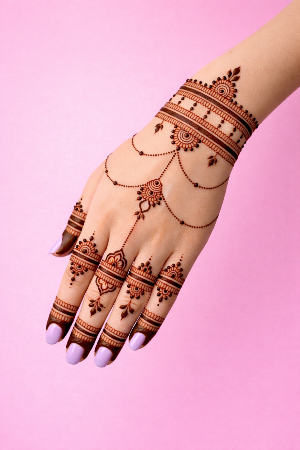 simple mehndi design back hand