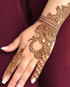 simple mehndi design back hand