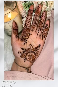 simple mehndi design photo front hand