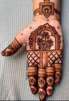 simple mehndi design photo front hand