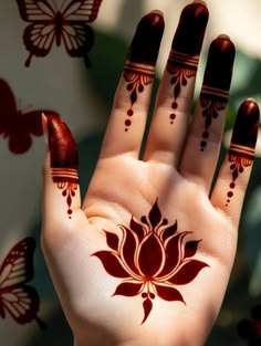 simple mehndi design photo front hand