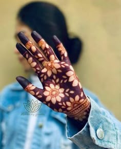 simple mehndi design photo front hand