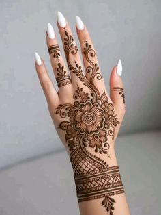stylish simple mehndi design