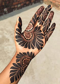 stylish simple mehndi design