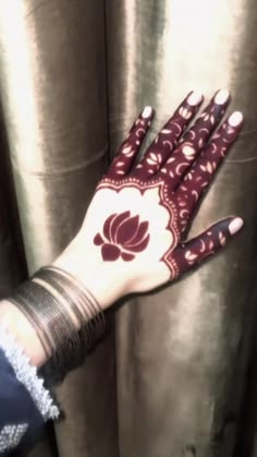 stylish simple mehndi design