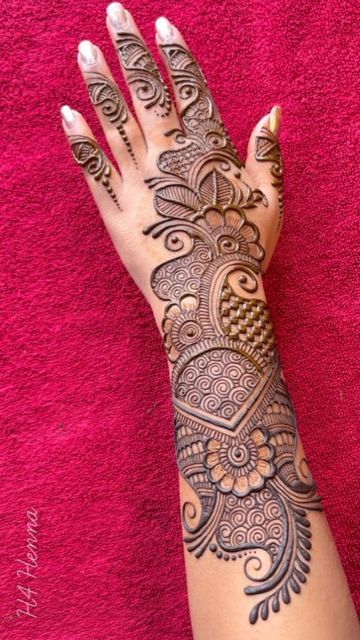 back hand arabic mehndi design