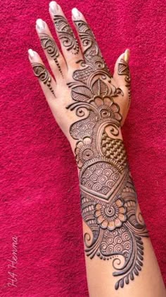 back hand arabic mehndi design