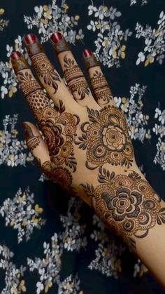 back hand arabic mehndi design