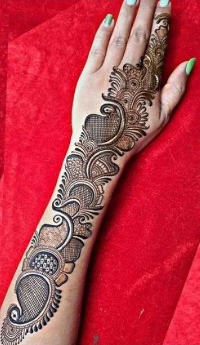 back hand arabic mehndi design