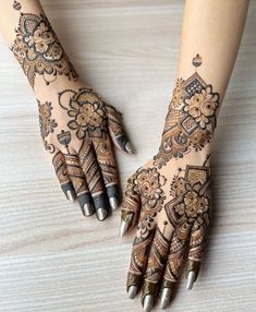 back hand arabic mehndi design