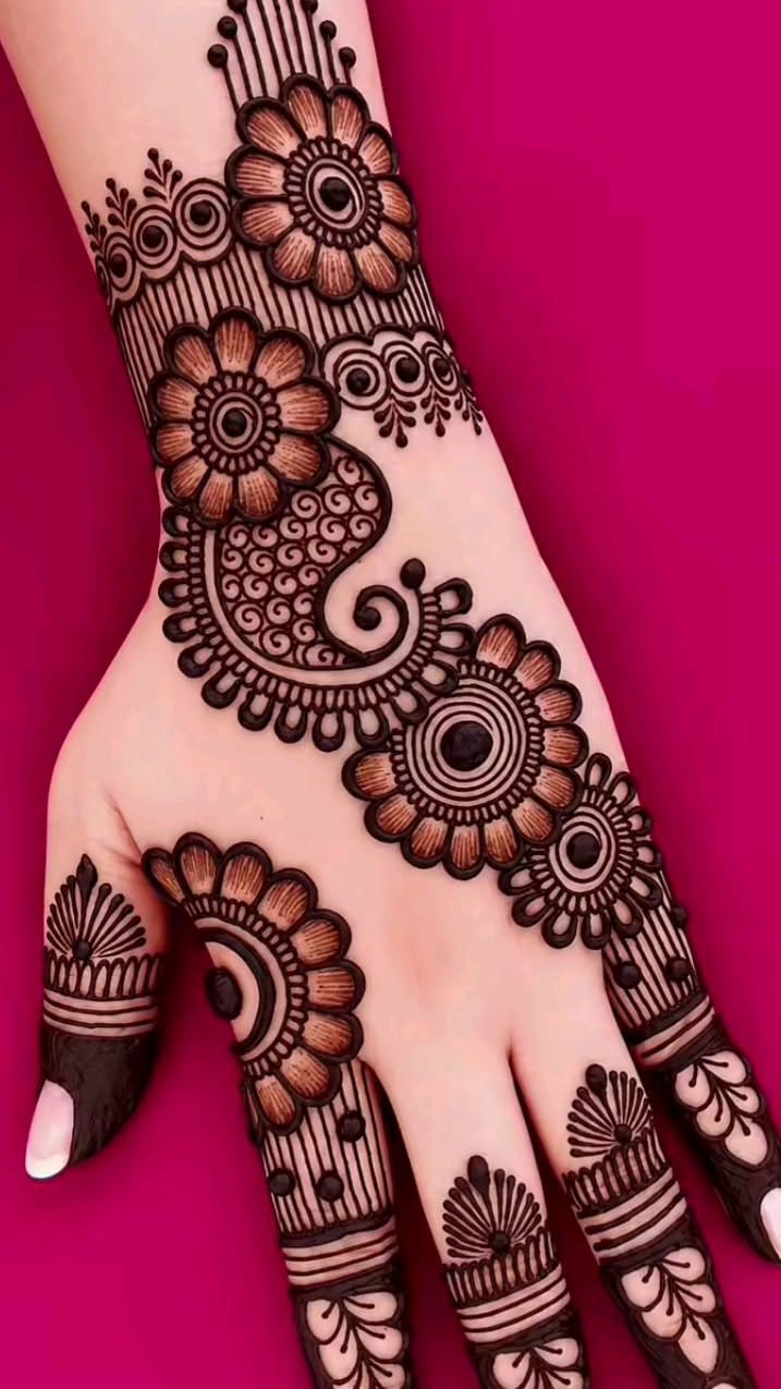 back hand arabic mehndi design