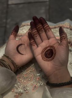 moon mehndi design front hand