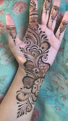 simple arabic mehndi design