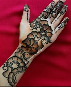 simple arabic mehndi design
