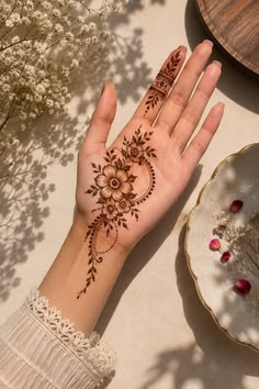simple arabic mehndi design