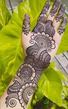 simple arabic mehndi design