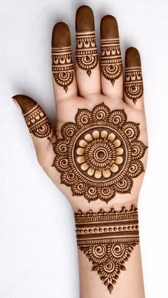 simple arabic mehndi design