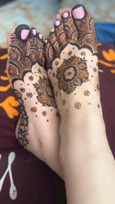 simple arabic mehndi design
