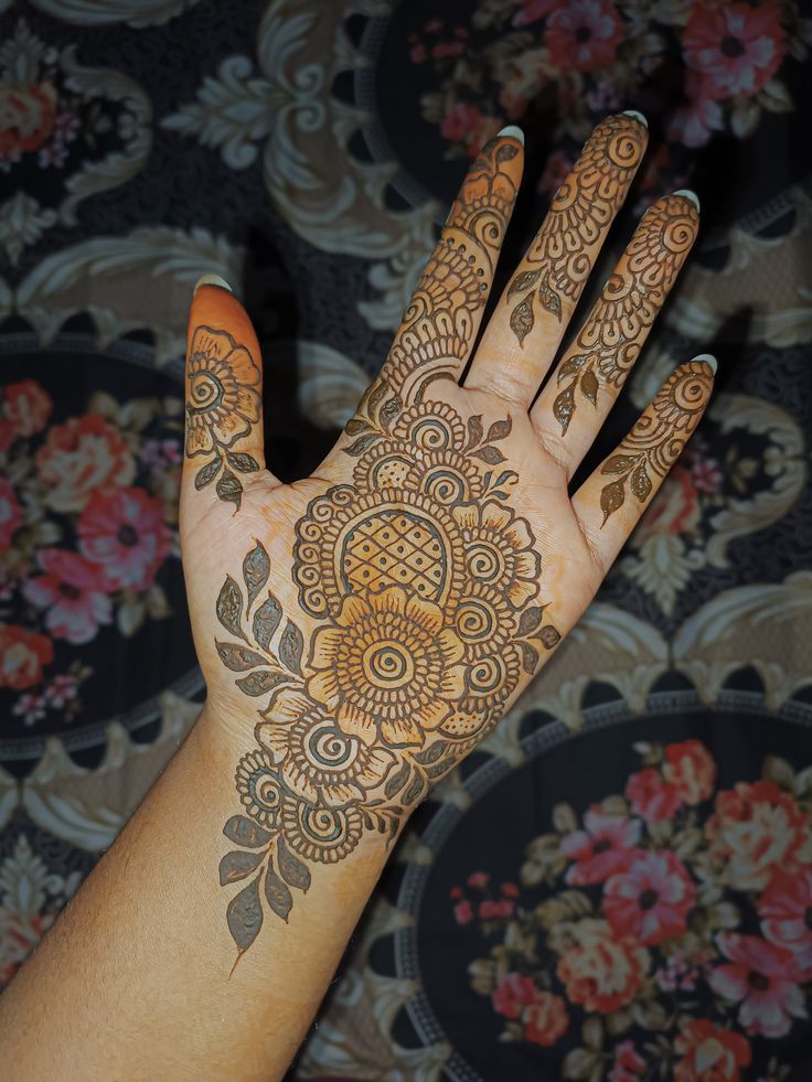 simple arabic mehndi design