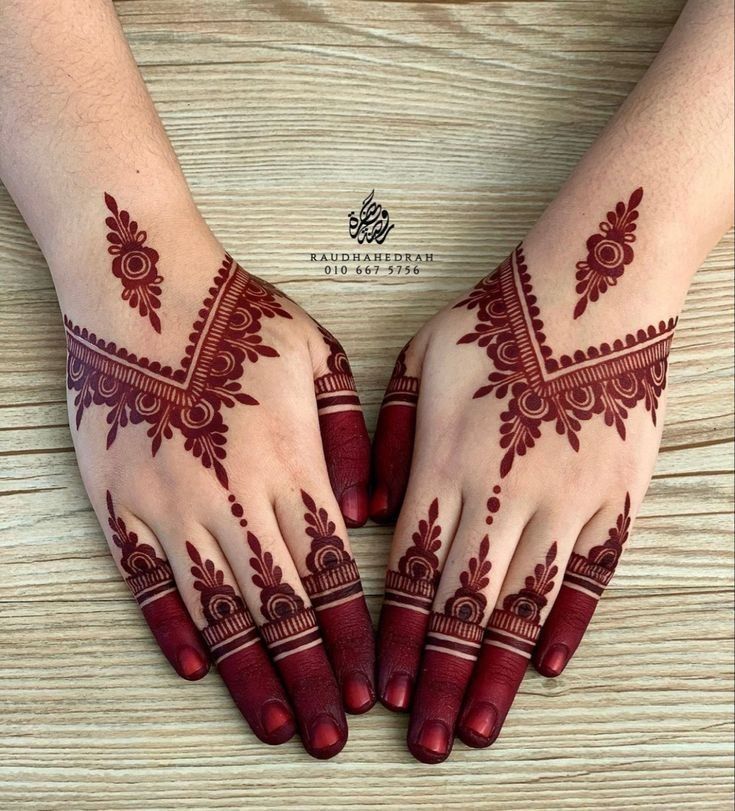 stylish stylish back hand mehndi design