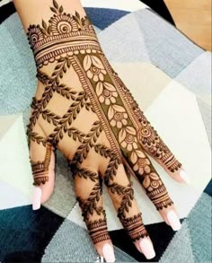 stylish teej mehndi designs