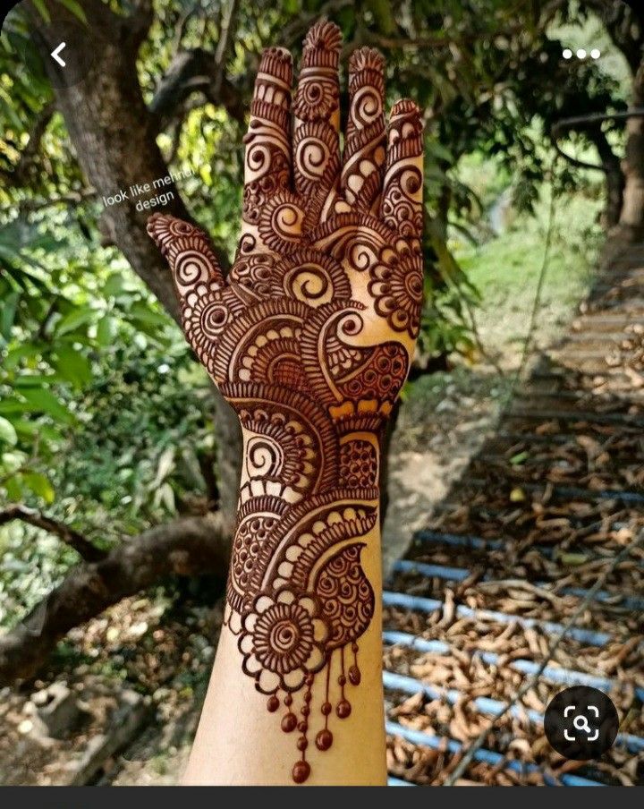 stylish teej mehndi designs