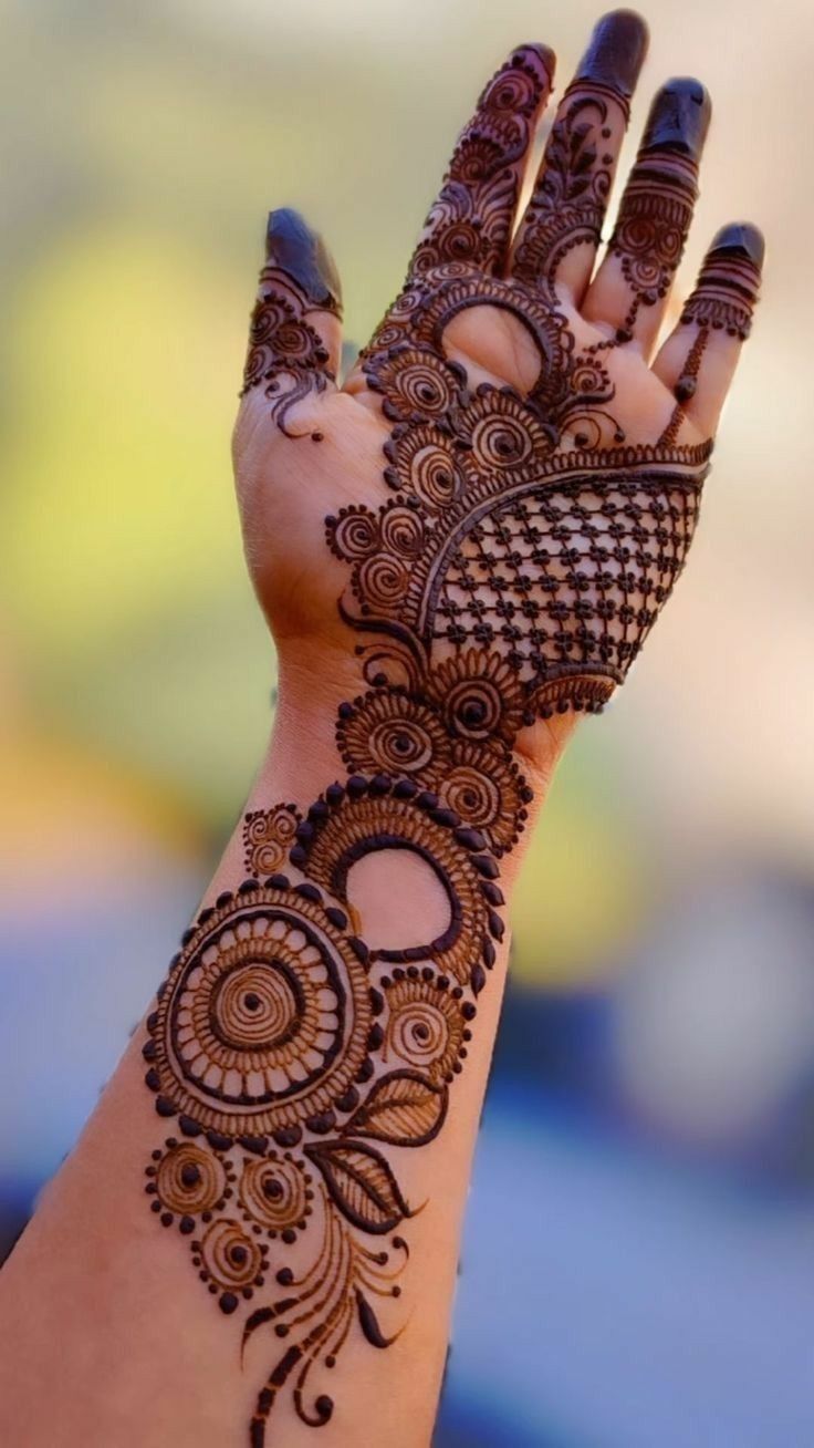 stylish teej mehndi designs