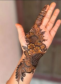 stylish teej mehndi designs