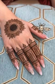 stylish teej mehndi designs