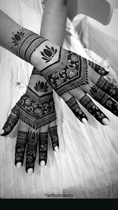 stylish teej mehndi designs