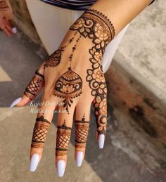 stylish teej mehndi designs