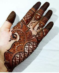 stylish teej mehndi designs
