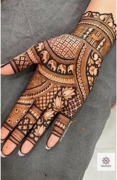 stylish teej mehndi designs