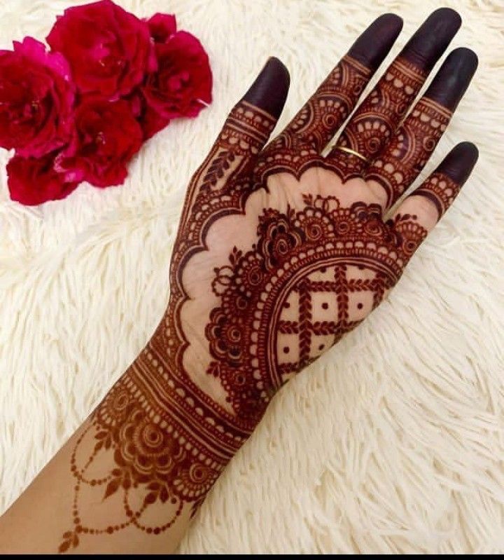 stylish teej mehndi designs