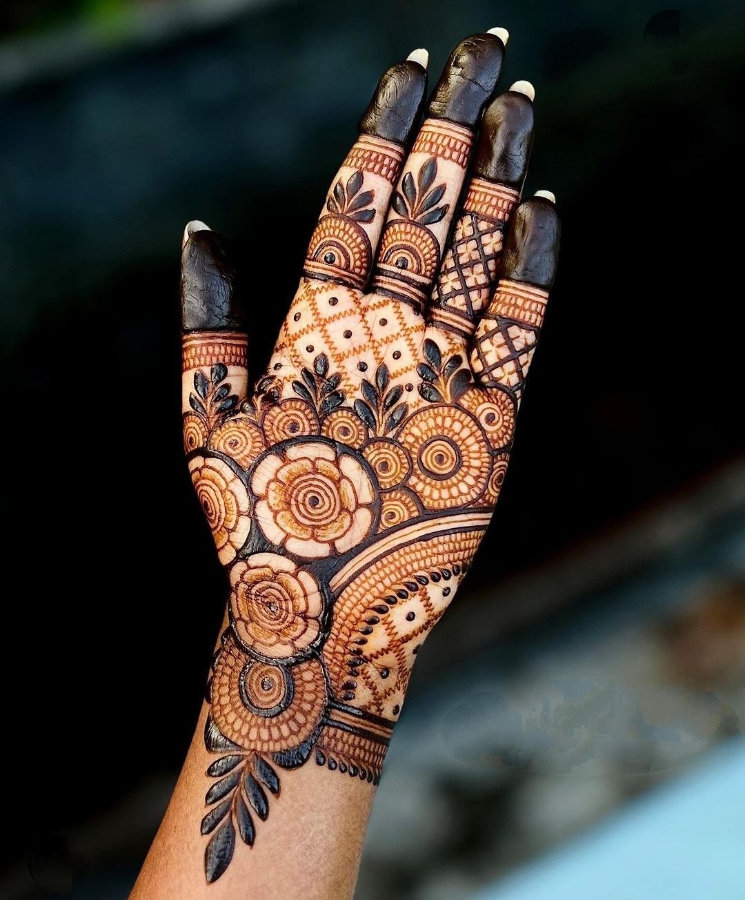 stylish teej mehndi designs