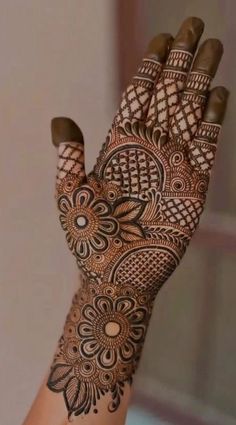 stylish teej mehndi designs